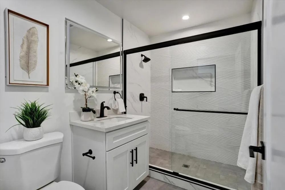 2233 W Hedding Street San Jose, CA 95128