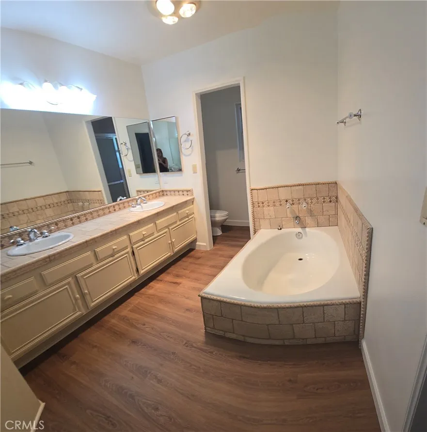 7134 Dos Rios Tujunga, CA 91042