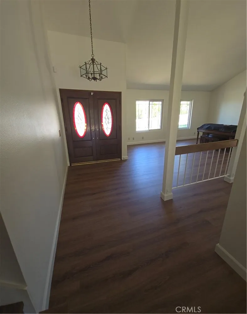 7134 Dos Rios Tujunga, CA 91042