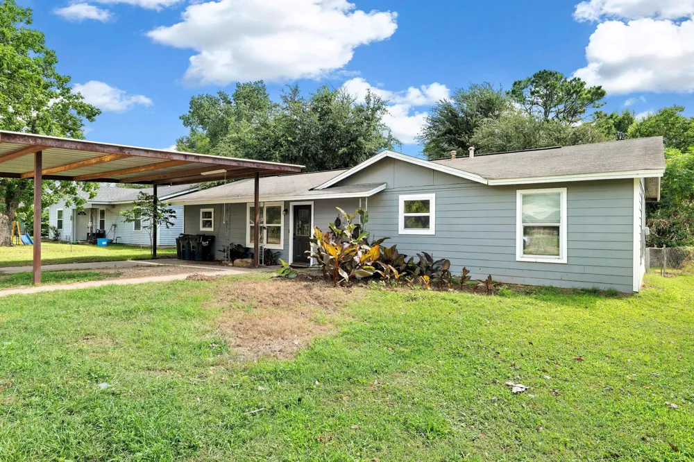 720 Dyer Street Rockdale, TX 76567