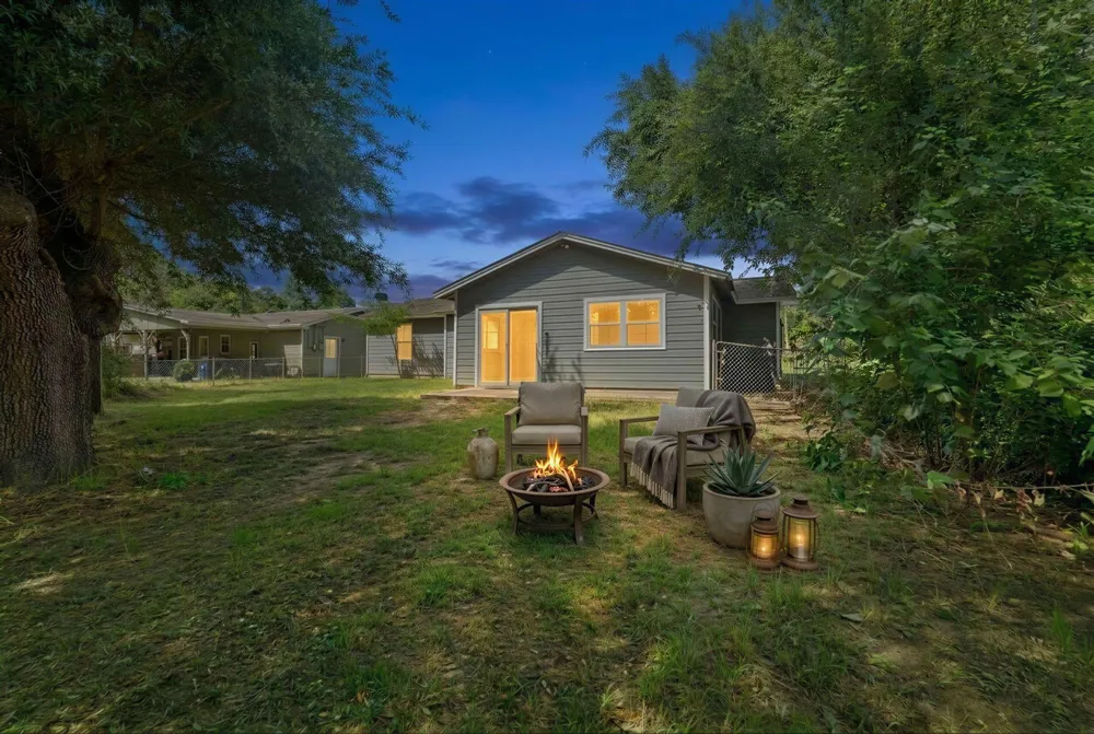 720 Dyer Street Rockdale, TX 76567