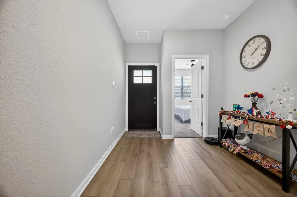 411 Palo Brea Loop Hutto, TX 78634