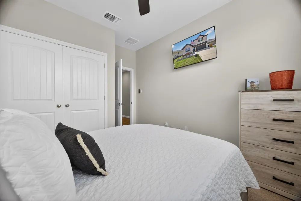 411 Palo Brea Loop Hutto, TX 78634