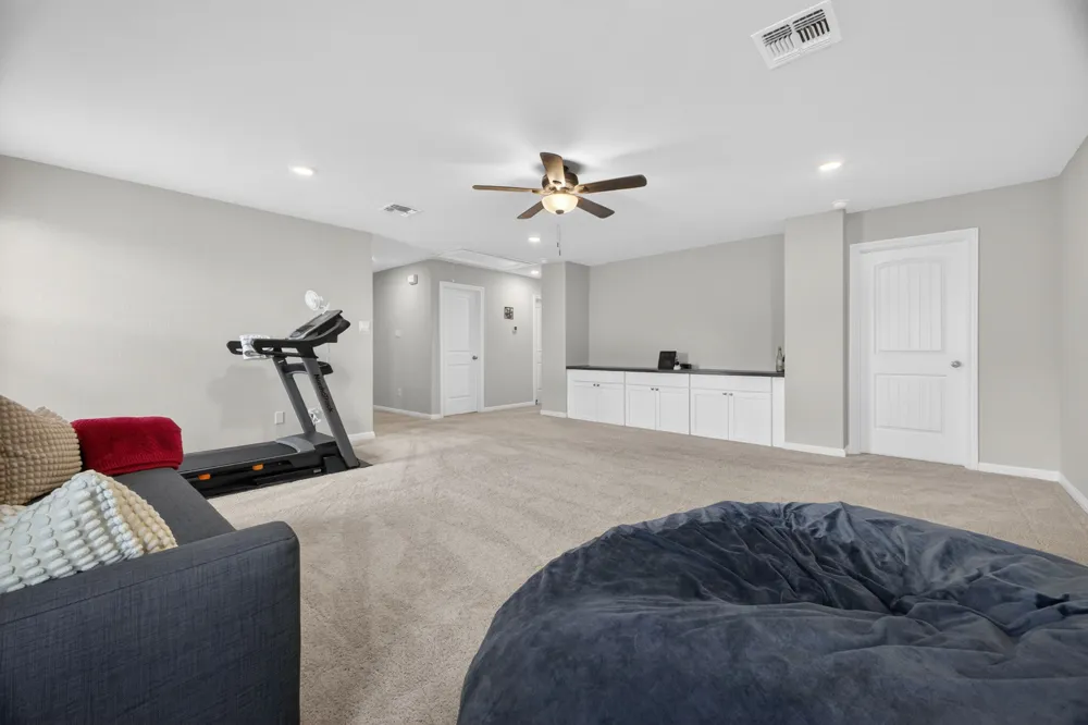 411 Palo Brea Loop Hutto, TX 78634