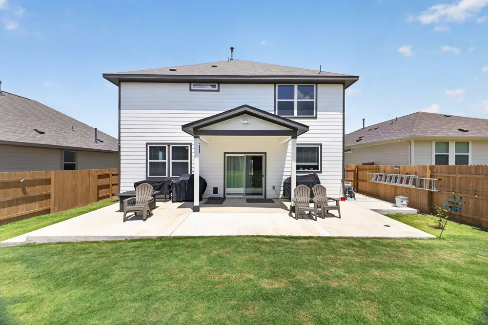 411 Palo Brea Loop Hutto, TX 78634
