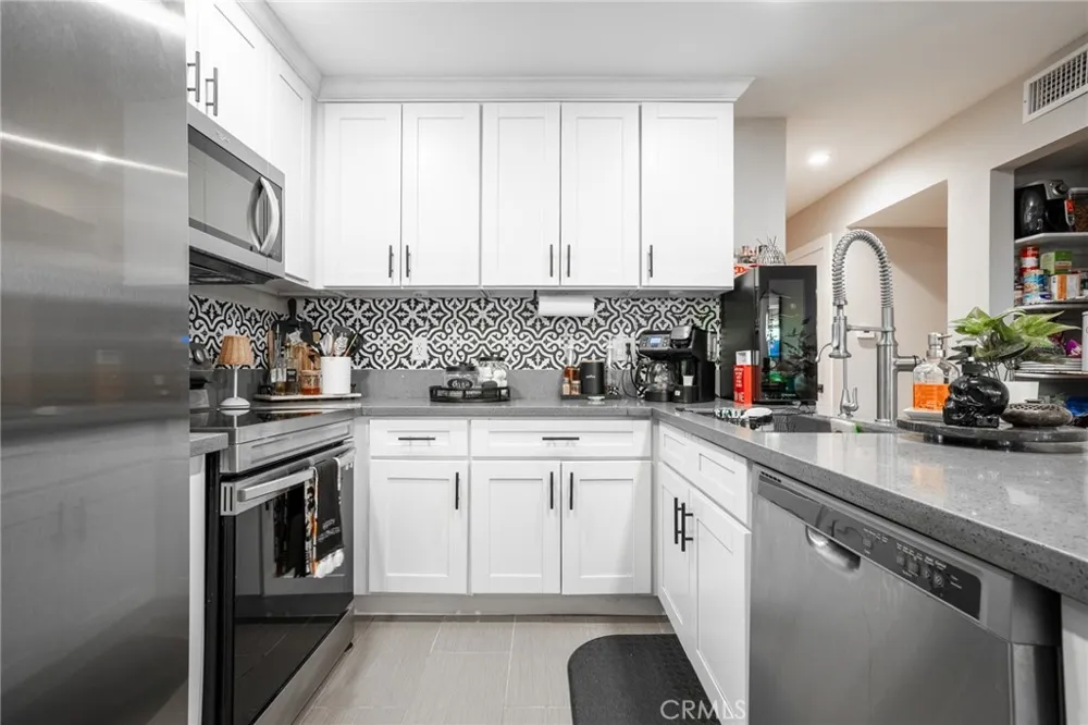 1837 Benedict Pomona, CA 91767