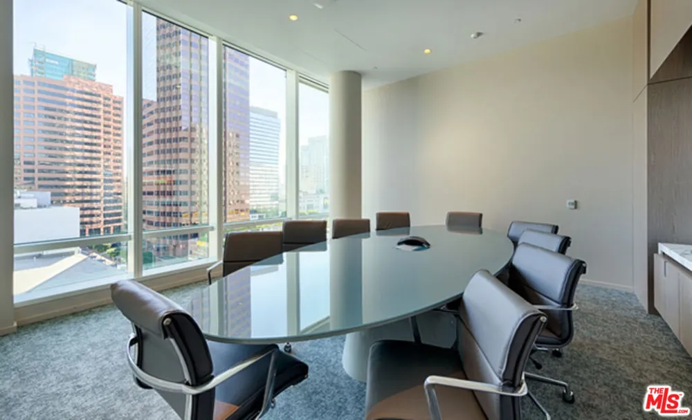 877 Francisco Street #806 Los Angeles, CA 90017