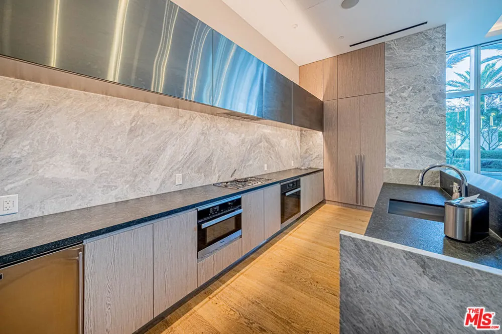 877 Francisco Street #806 Los Angeles, CA 90017