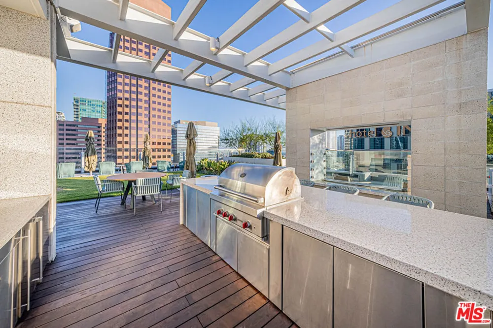 877 Francisco Street #806 Los Angeles, CA 90017