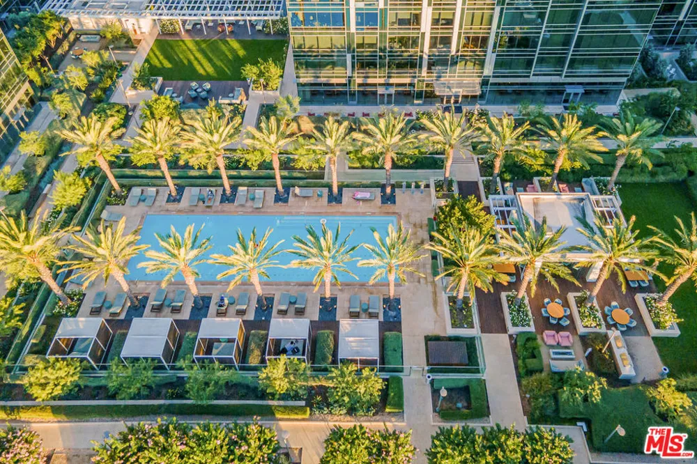 877 Francisco Street #806 Los Angeles, CA 90017