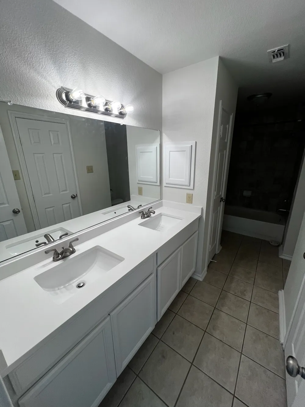 607 Saunders Drive Round Rock, TX 78664