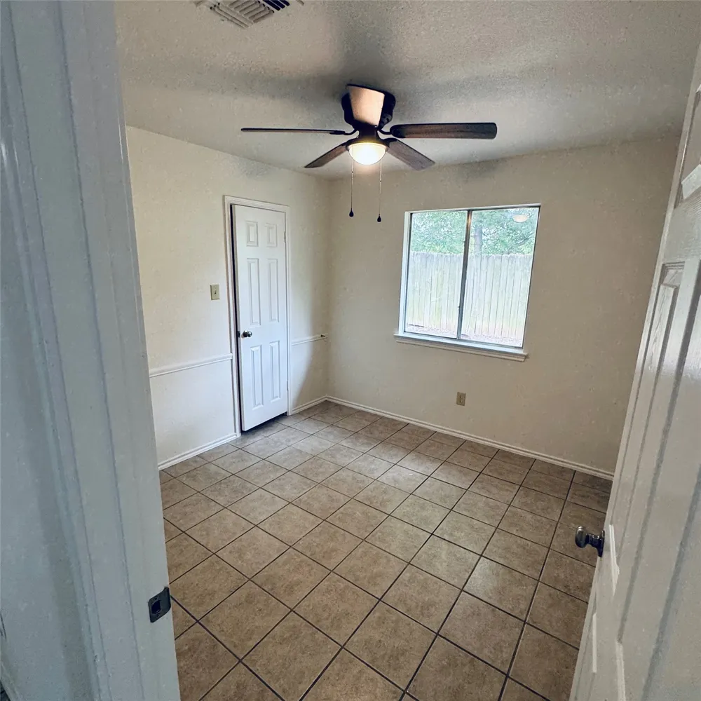 607 Saunders Drive Round Rock, TX 78664