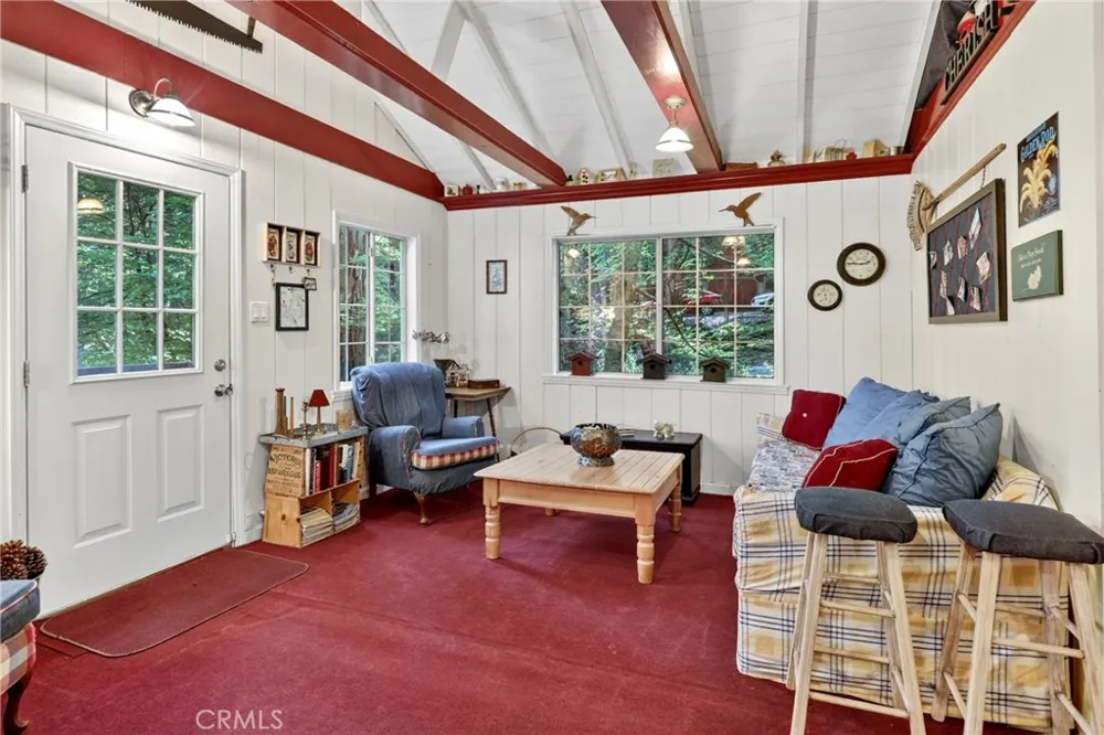 501 Dogwood Canyon Blue Jay, CA 92317
