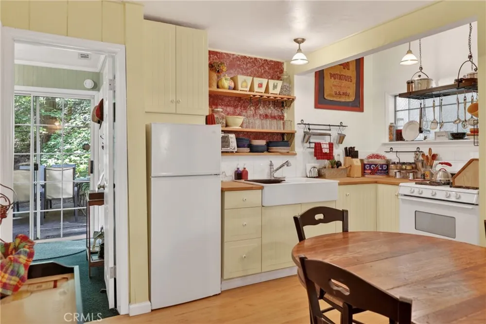 501 Dogwood Canyon Blue Jay, CA 92317