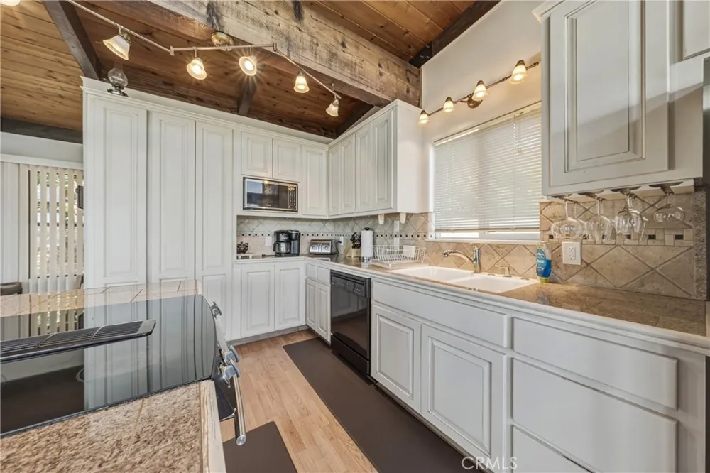 12250 Baylis Cove Lower Lake, CA 95457