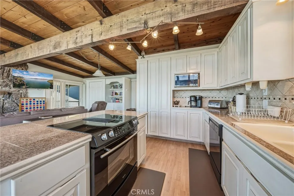 12250 Baylis Cove Lower Lake, CA 95457