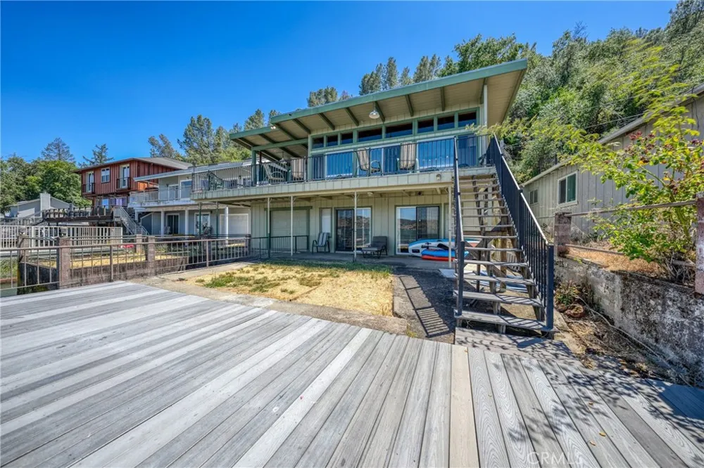 12250 Baylis Cove Lower Lake, CA 95457
