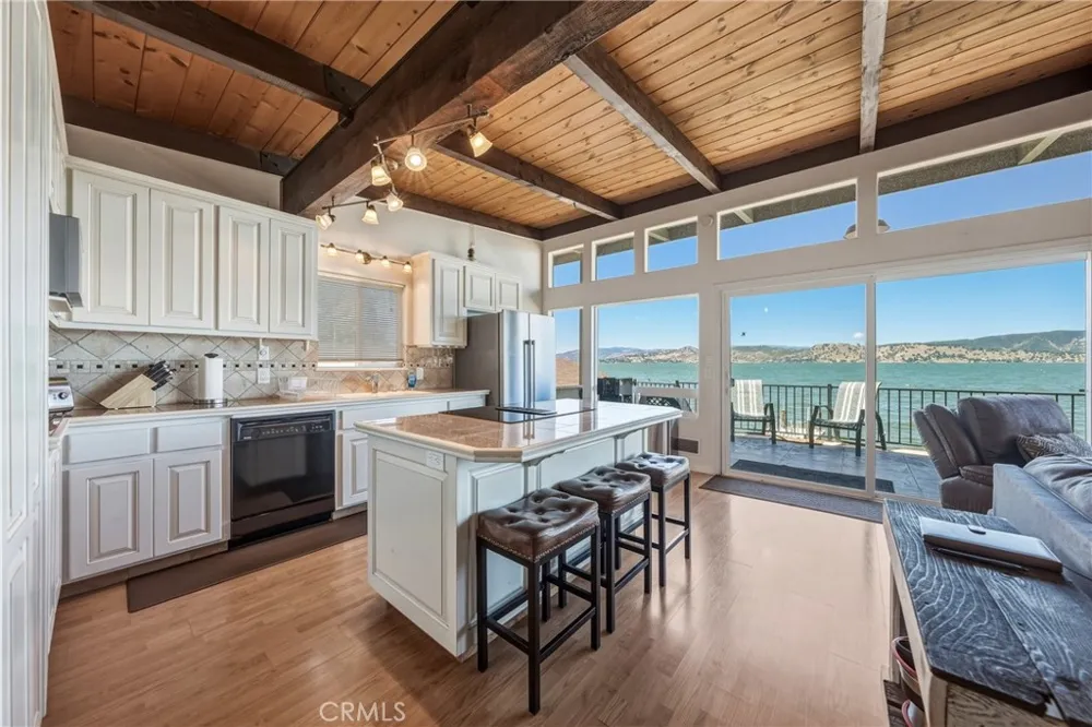12250 Baylis Cove Lower Lake, CA 95457
