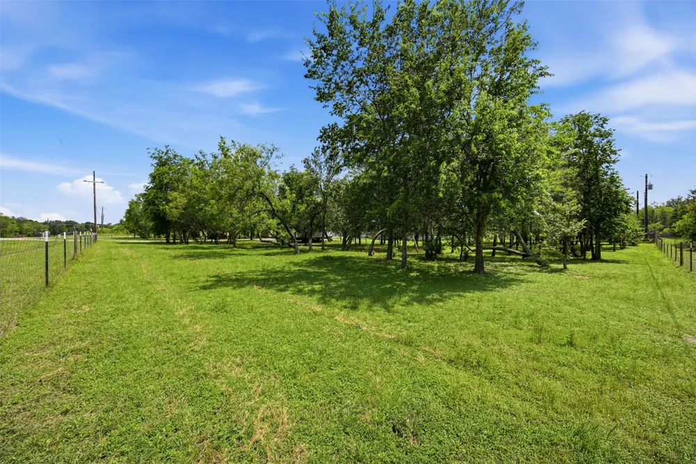 135 Side Saddle Drive Cedar Creek, TX 78612