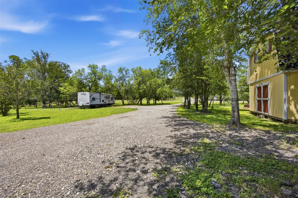 135 Side Saddle Drive Cedar Creek, TX 78612