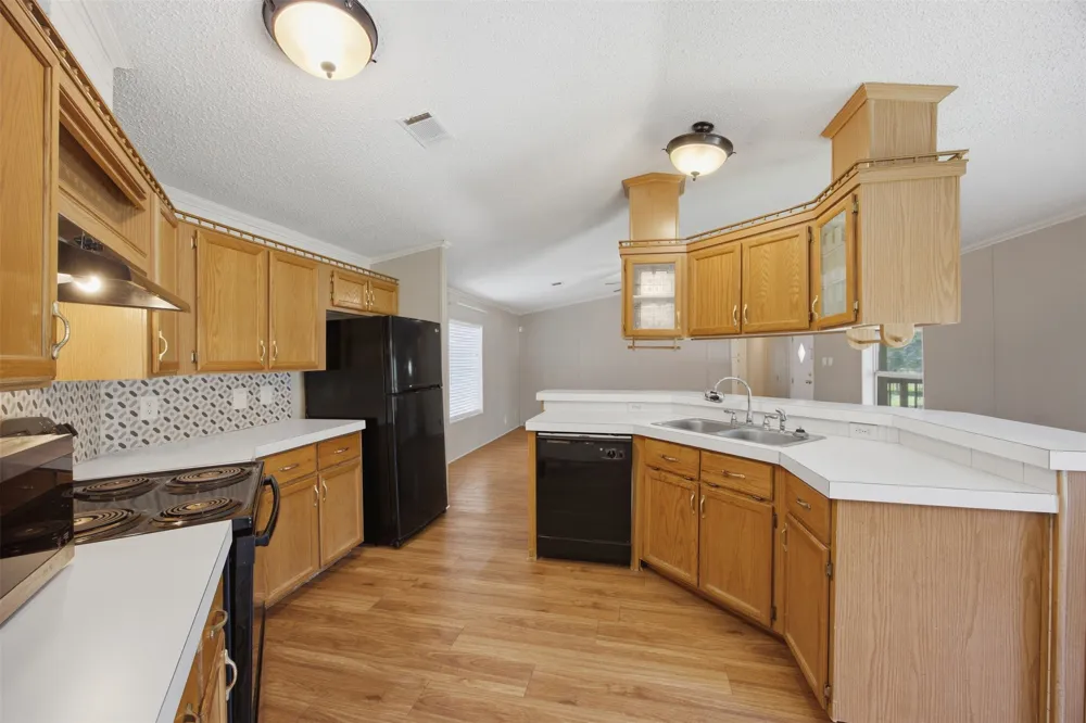 135 Side Saddle Drive Cedar Creek, TX 78612