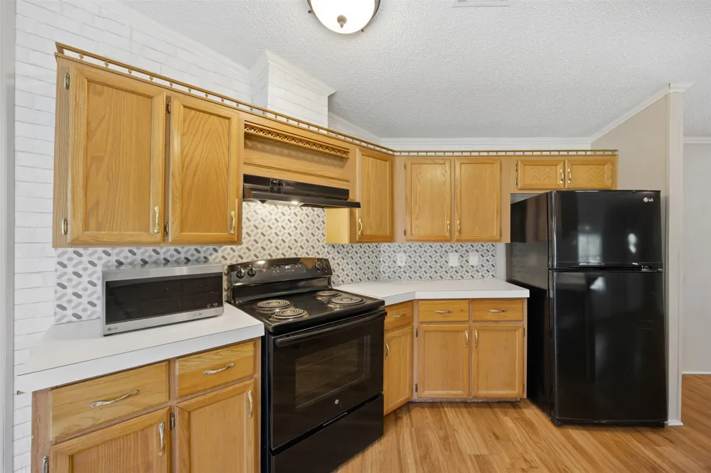 135 Side Saddle Drive Cedar Creek, TX 78612