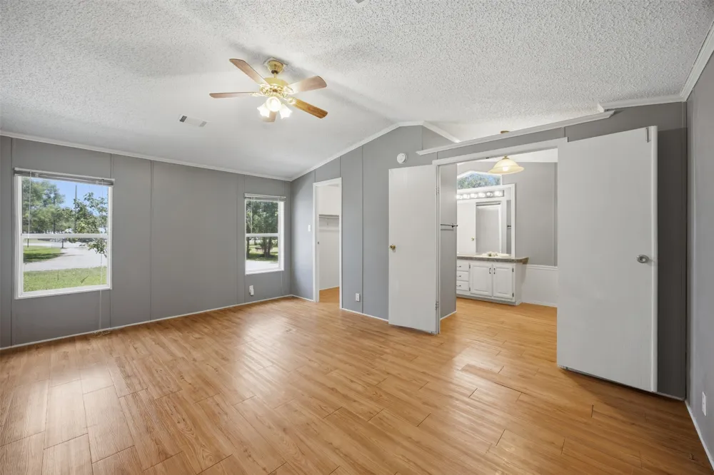 135 Side Saddle Drive Cedar Creek, TX 78612