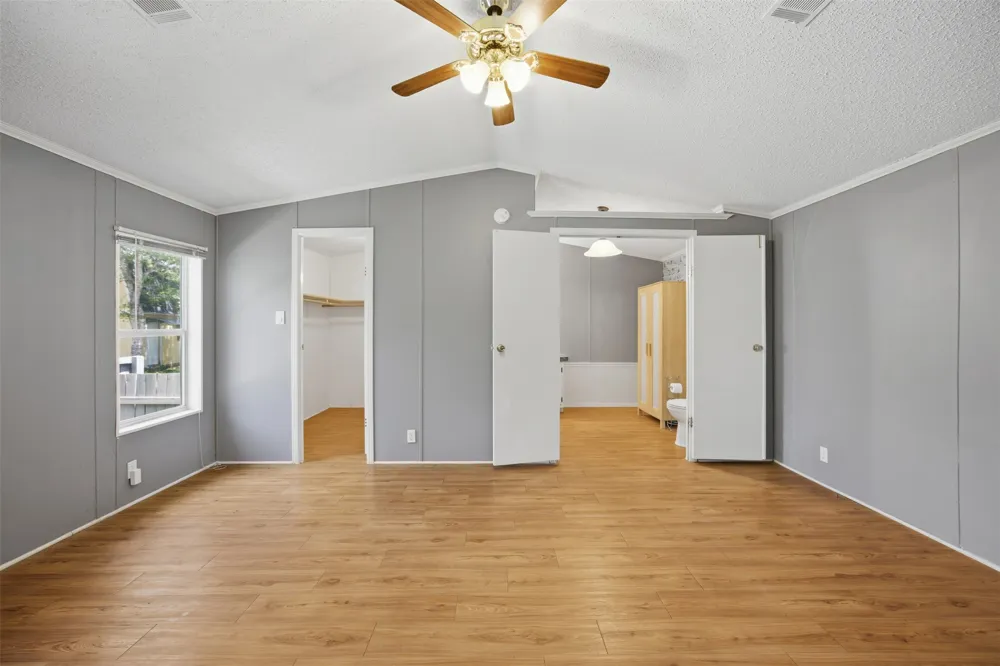 135 Side Saddle Drive Cedar Creek, TX 78612