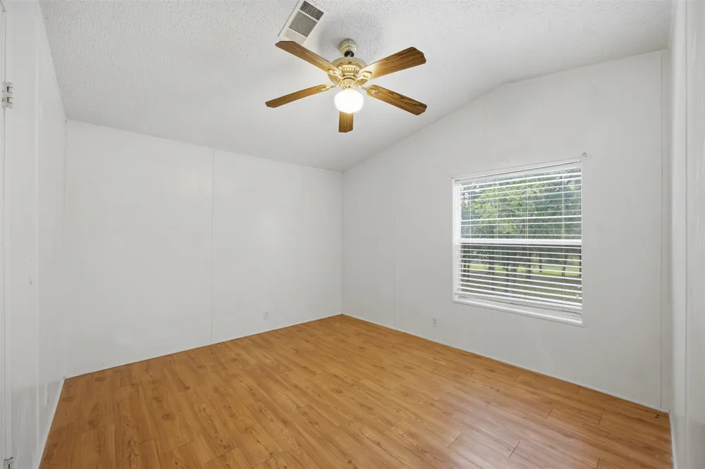 135 Side Saddle Drive Cedar Creek, TX 78612