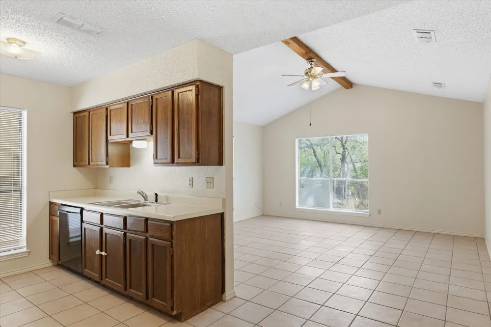 405 Whitetail Drive #B San Marcos, TX 78666