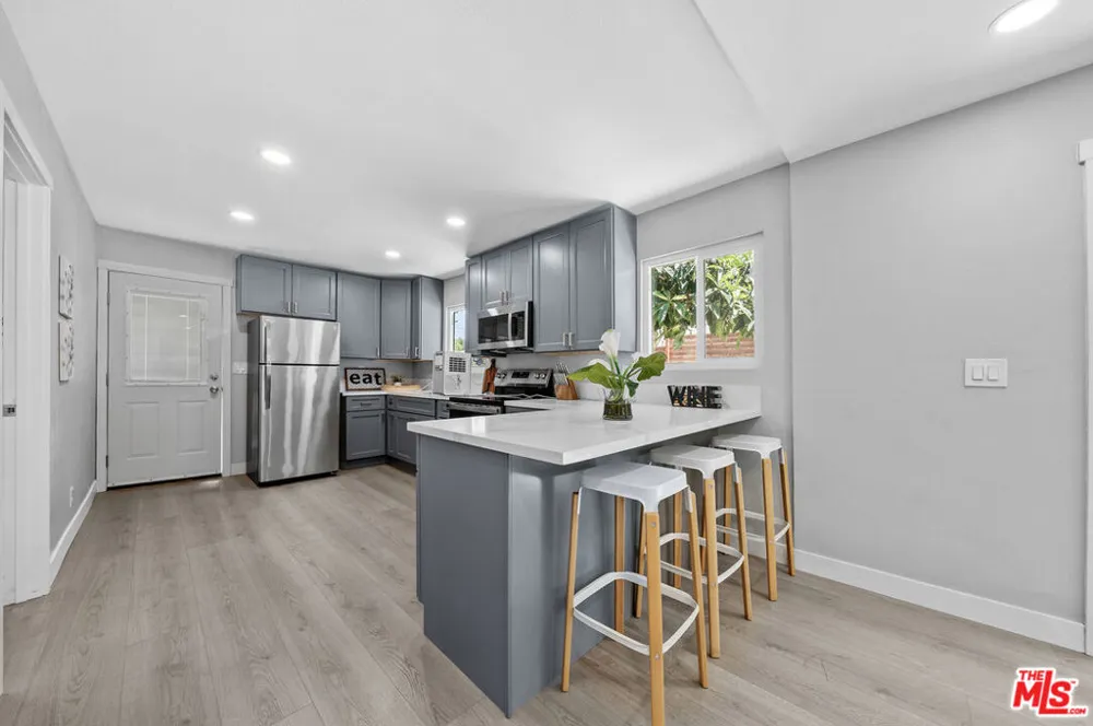 829 El Paso Drive Los Angeles, CA 90042