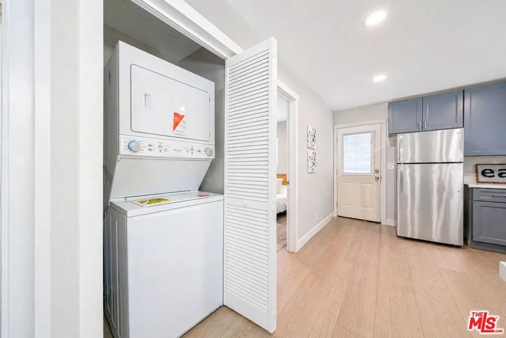 829 El Paso Drive Los Angeles, CA 90042