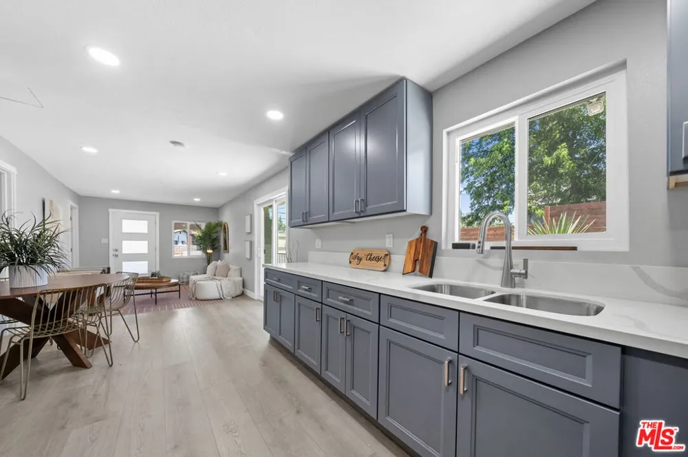 829 El Paso Drive Los Angeles, CA 90042