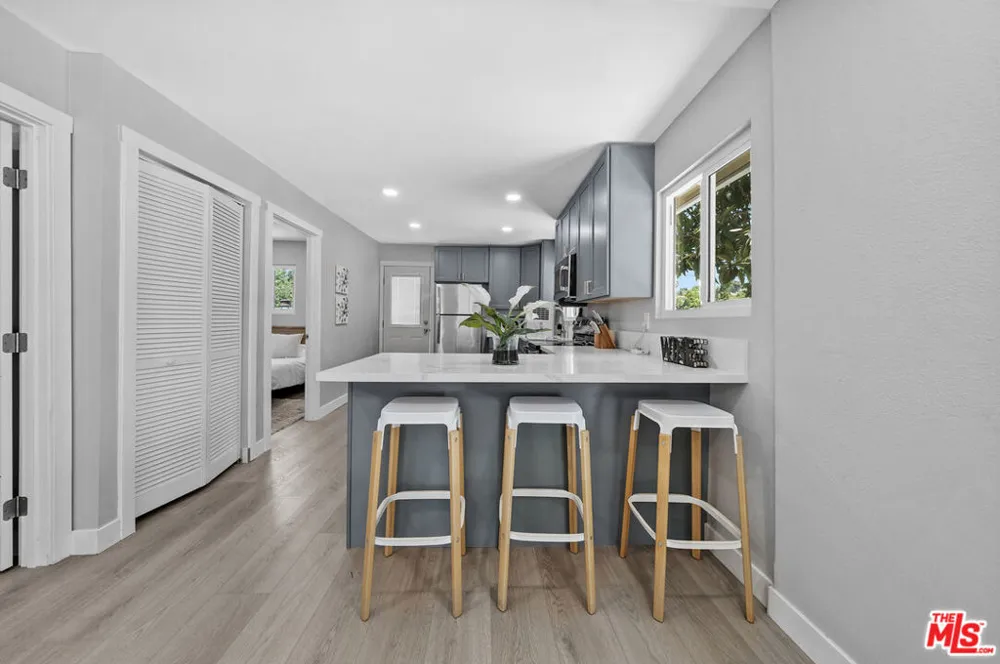 829 El Paso Drive Los Angeles, CA 90042