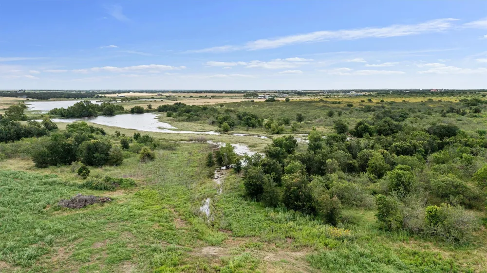 3315 County Road 463 Elgin, TX 78621