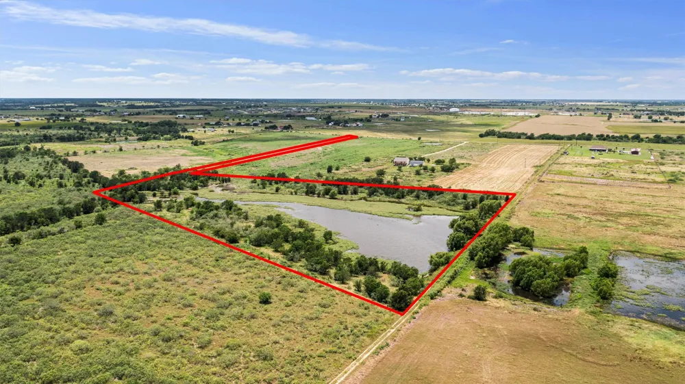 3315 County Road 463 Elgin, TX 78621