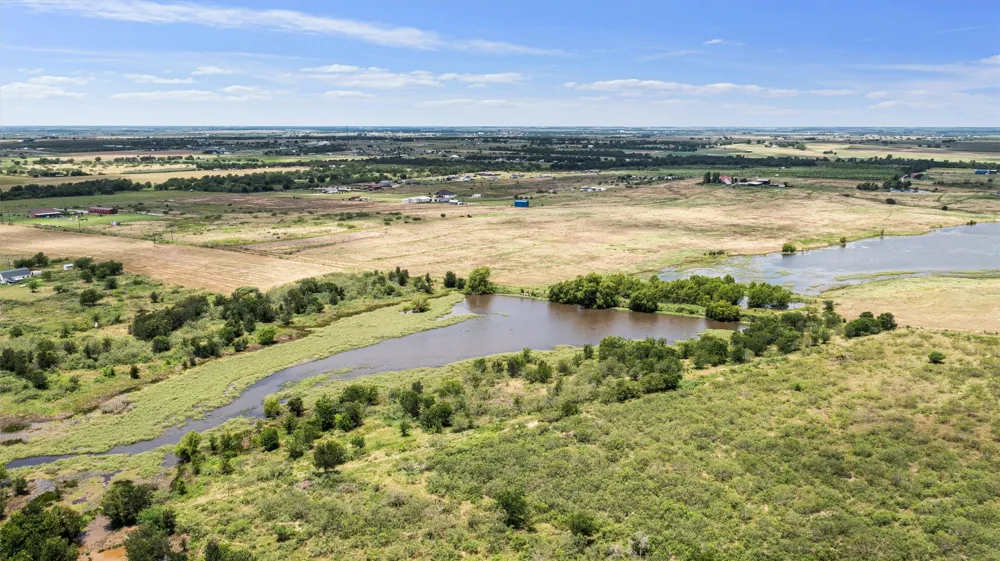 3315 County Road 463 Elgin, TX 78621