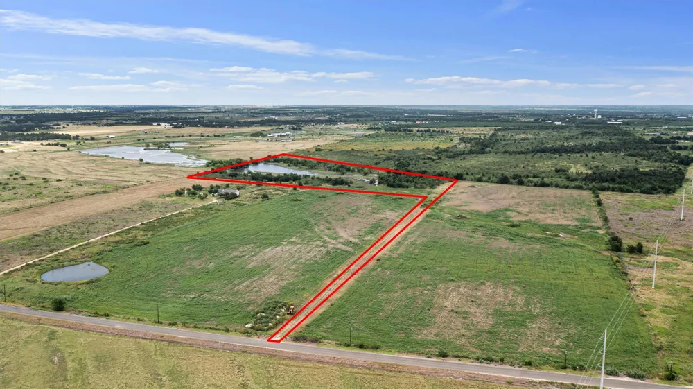 3315 County Road 463 Elgin, TX 78621