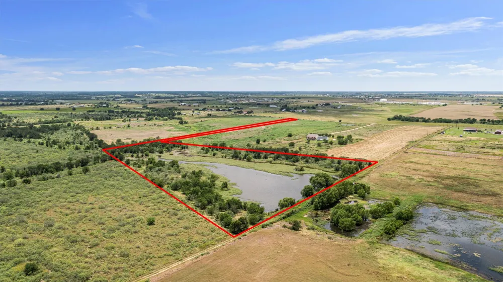 3315 County Road 463 Elgin, TX 78621