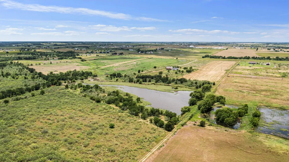 3315 County Road 463 Elgin, TX 78621