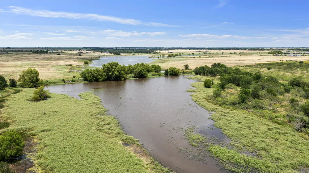 3315 County Road 463 Elgin, TX 78621