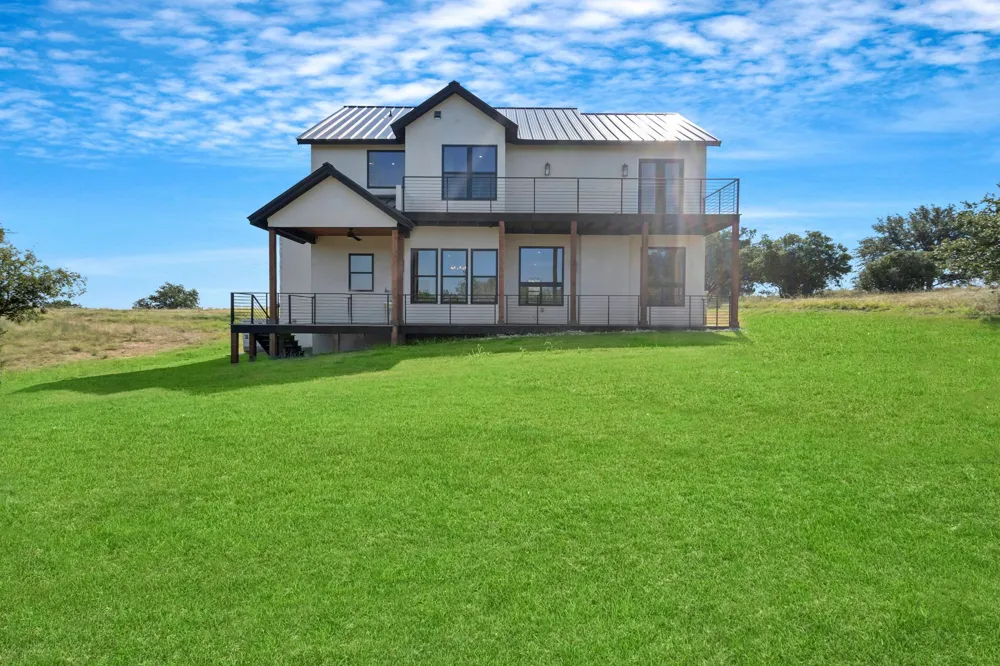 707 Broken Hills Horseshoe Bay, TX 78657