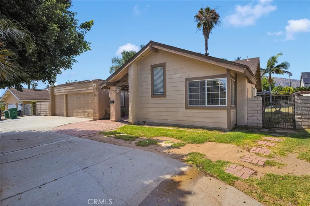 1087 Baseline Road La Verne, CA 91750