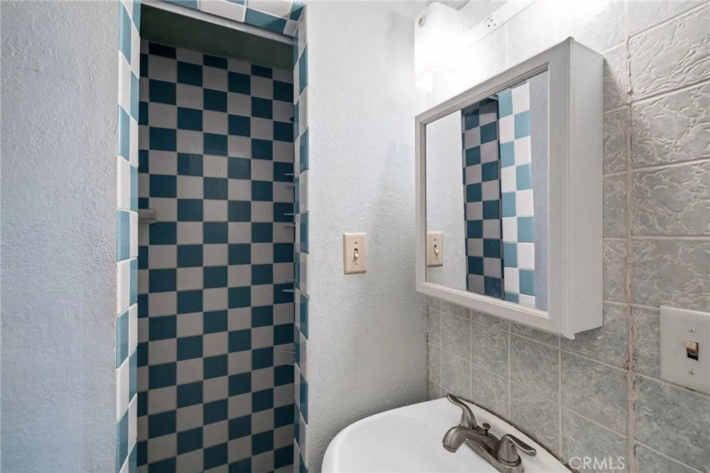 4162 W 162nd Street Lawndale, CA 90260