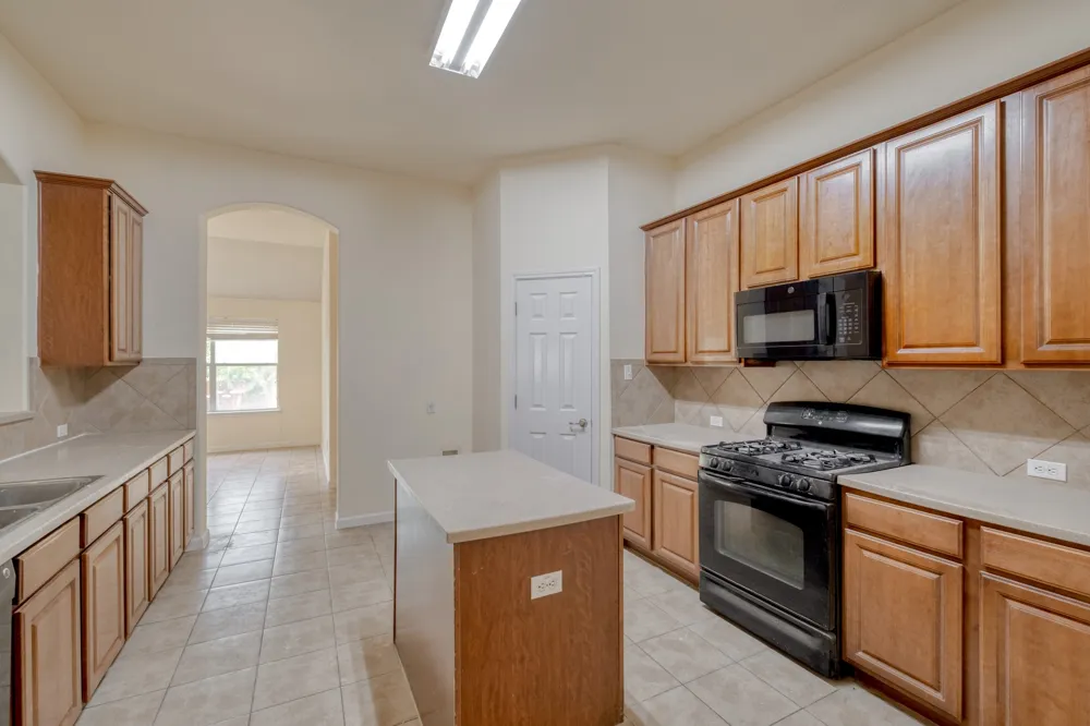 4499 Heritage Well Lane Round Rock, TX 78665