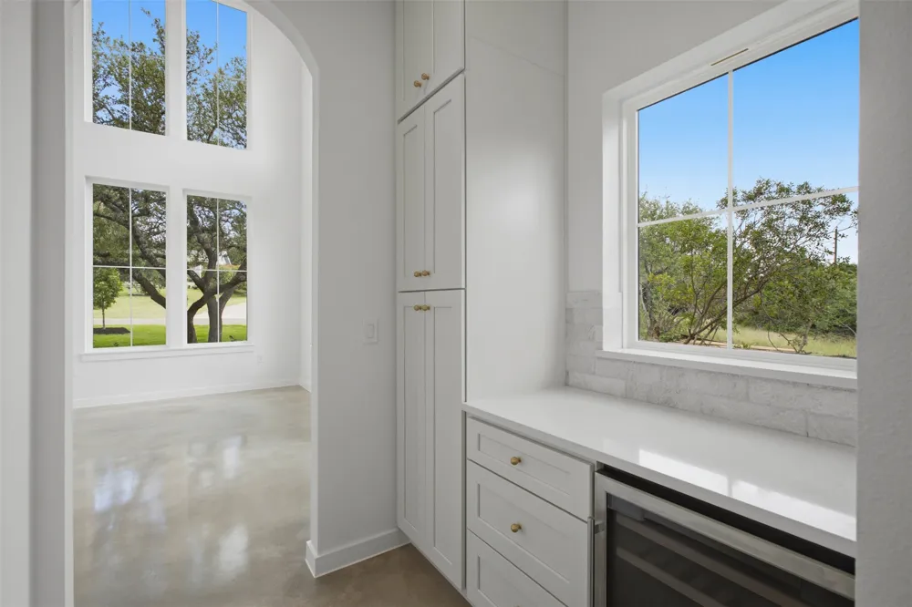 18303 Lake Oaks Drive Jonestown, TX 78645