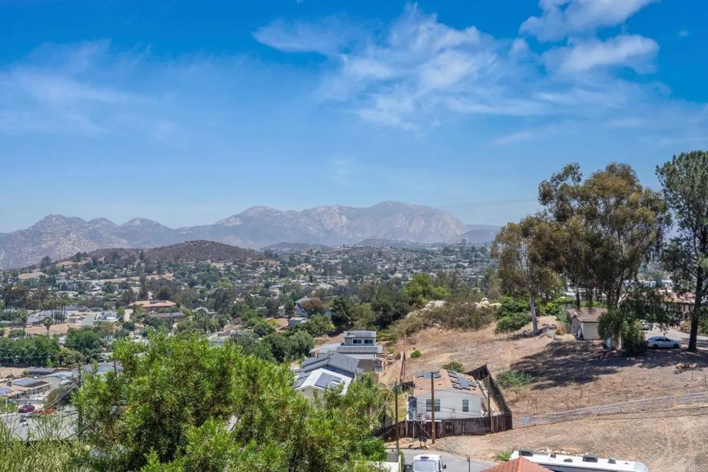 13238 Mystic Way Lakeside, CA 92040