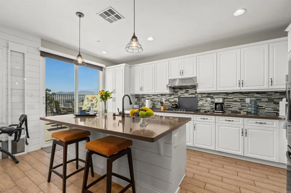 13238 Mystic Way Lakeside, CA 92040