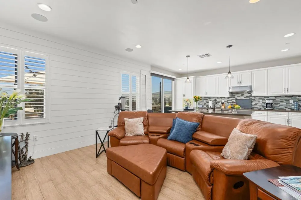 13238 Mystic Way Lakeside, CA 92040