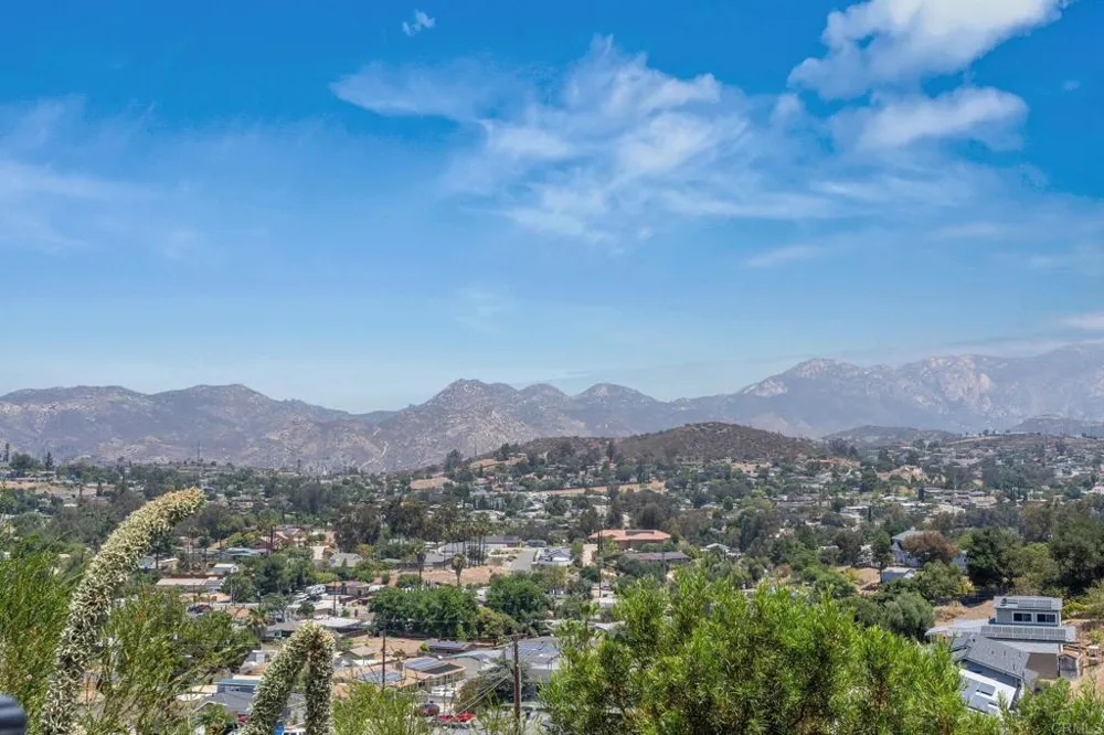 13238 Mystic Way Lakeside, CA 92040